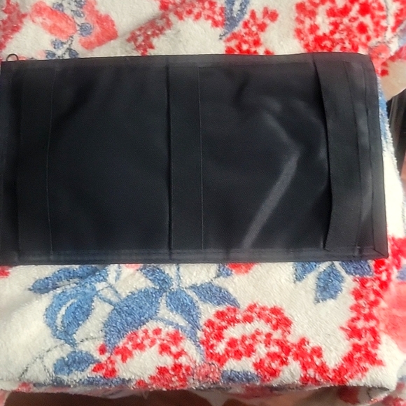 Nissan insurance wallet color black - Picture 4 of 4